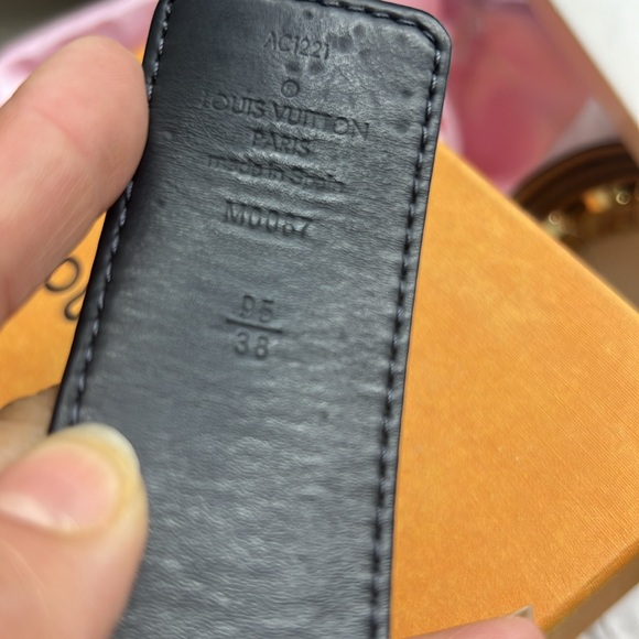 Louis Vuitton men’s belt - Picture 3 of 7
